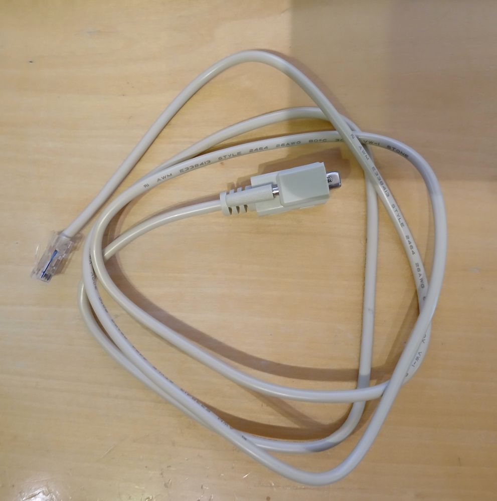 serial cable.jpg